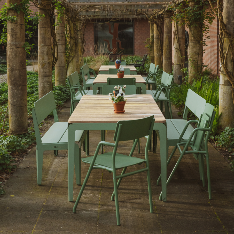 Bended tafel met bamboe blad van Weltevree