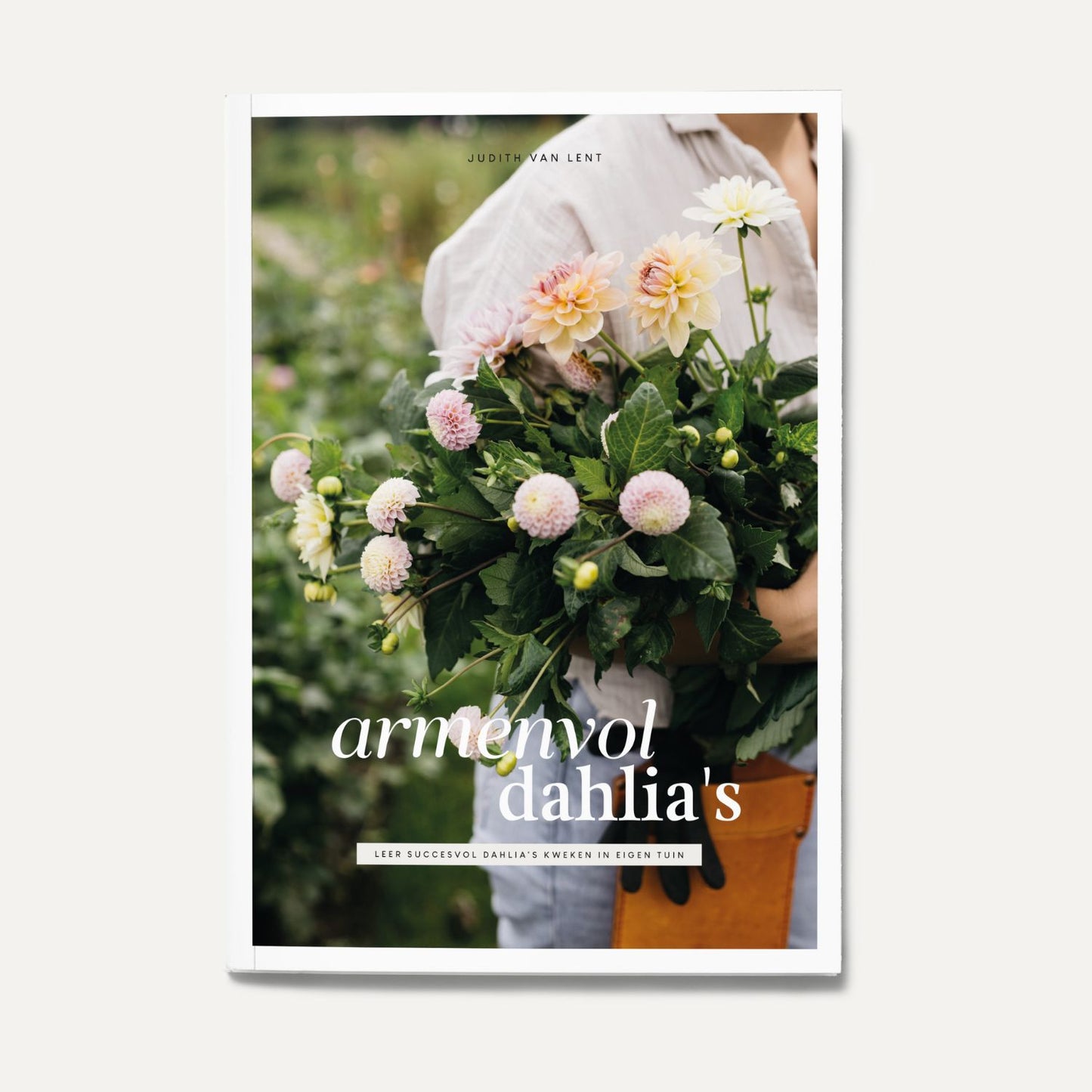 Boek 'Armenvol dahlia's' - Leer succesvol dahlia's kweken