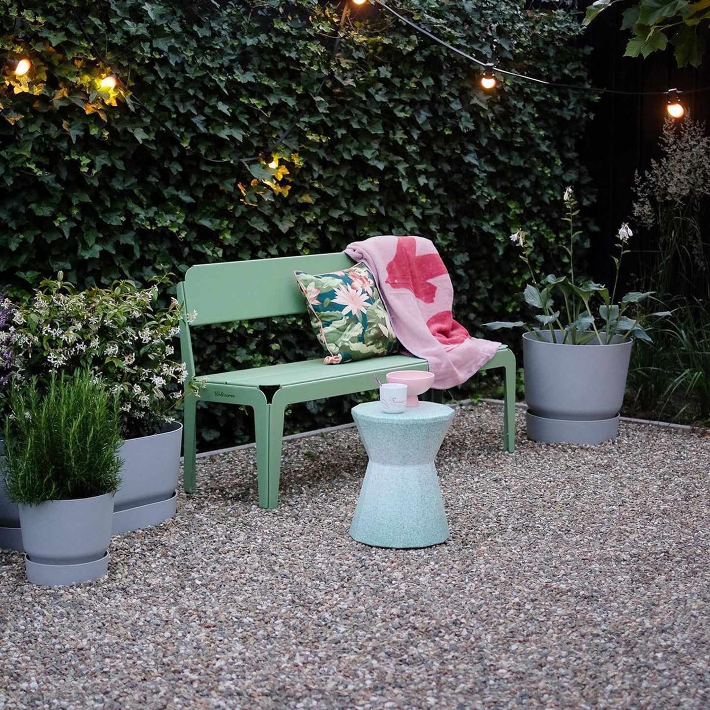 Bended bankje van Weltevree