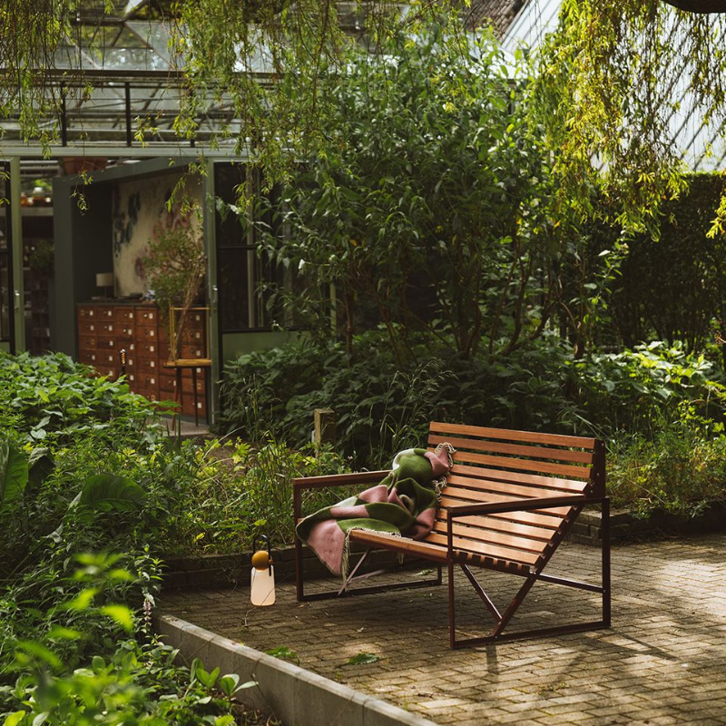 Patiobench van Weltevree