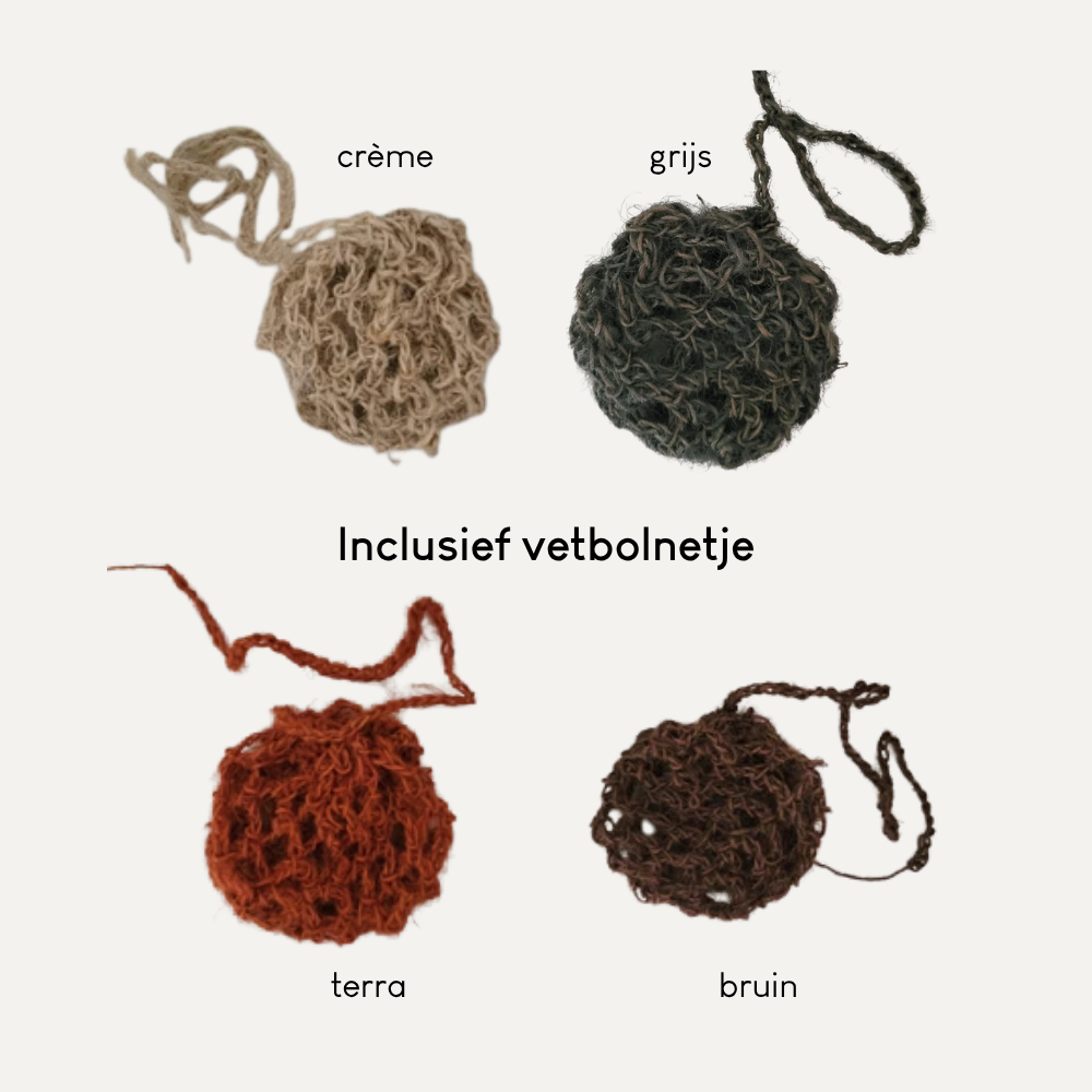 Vetbolhanger van Ceramics for Nature