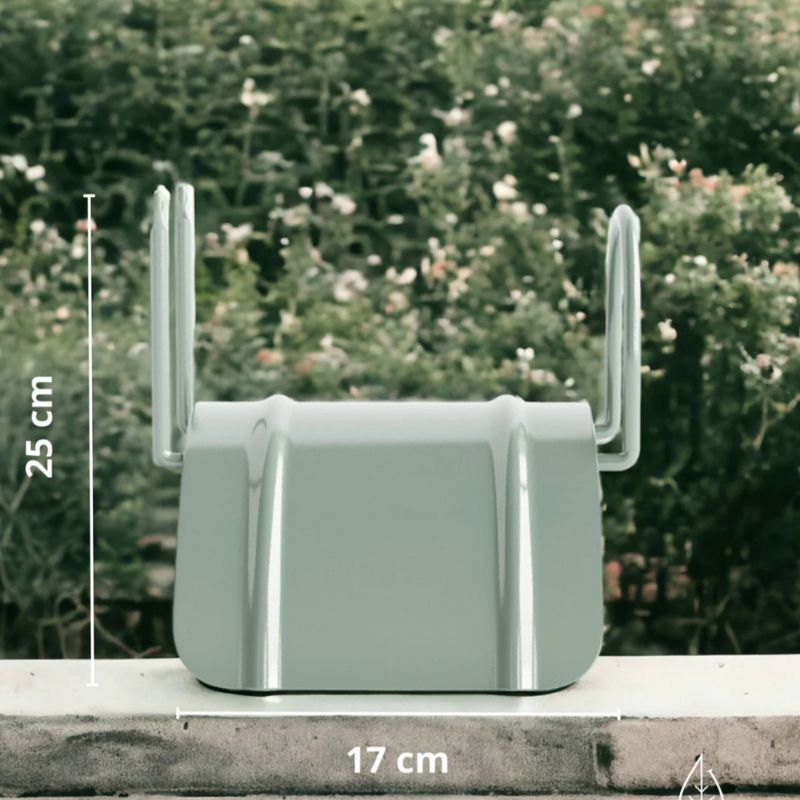 Wall holder for garden hose Graceful Green