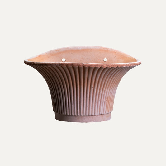 Daisy terracotta wall pot