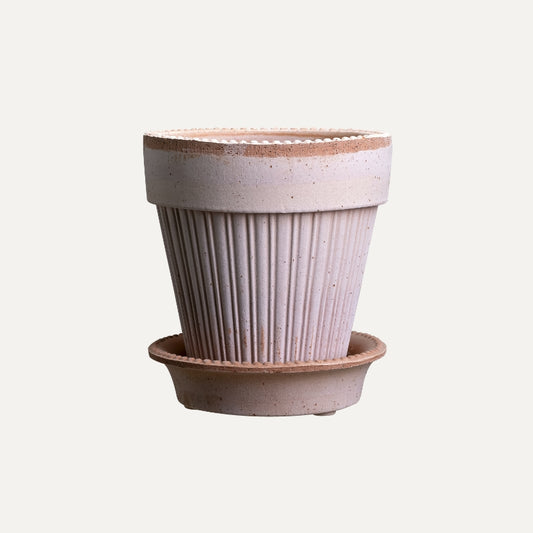 Simona terracotta pot